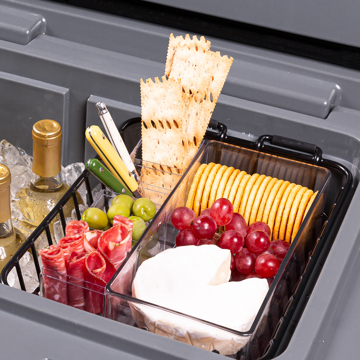 brutank-35qt-55qt-dry-rack-d3 brutank-dry-rack_accessory_alt-1.png